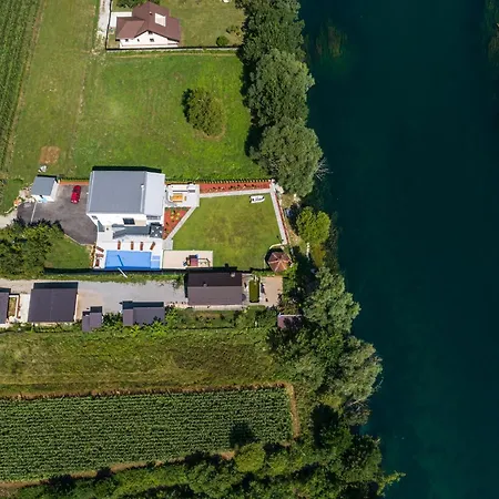 Summer Villa *
